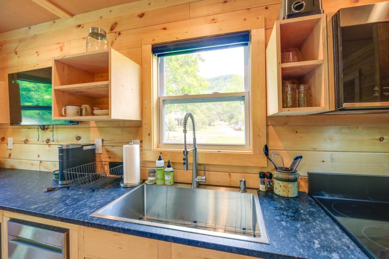 Cozy Hikers Hideaway Steps From Creeper Trail! Damascus Exterior foto